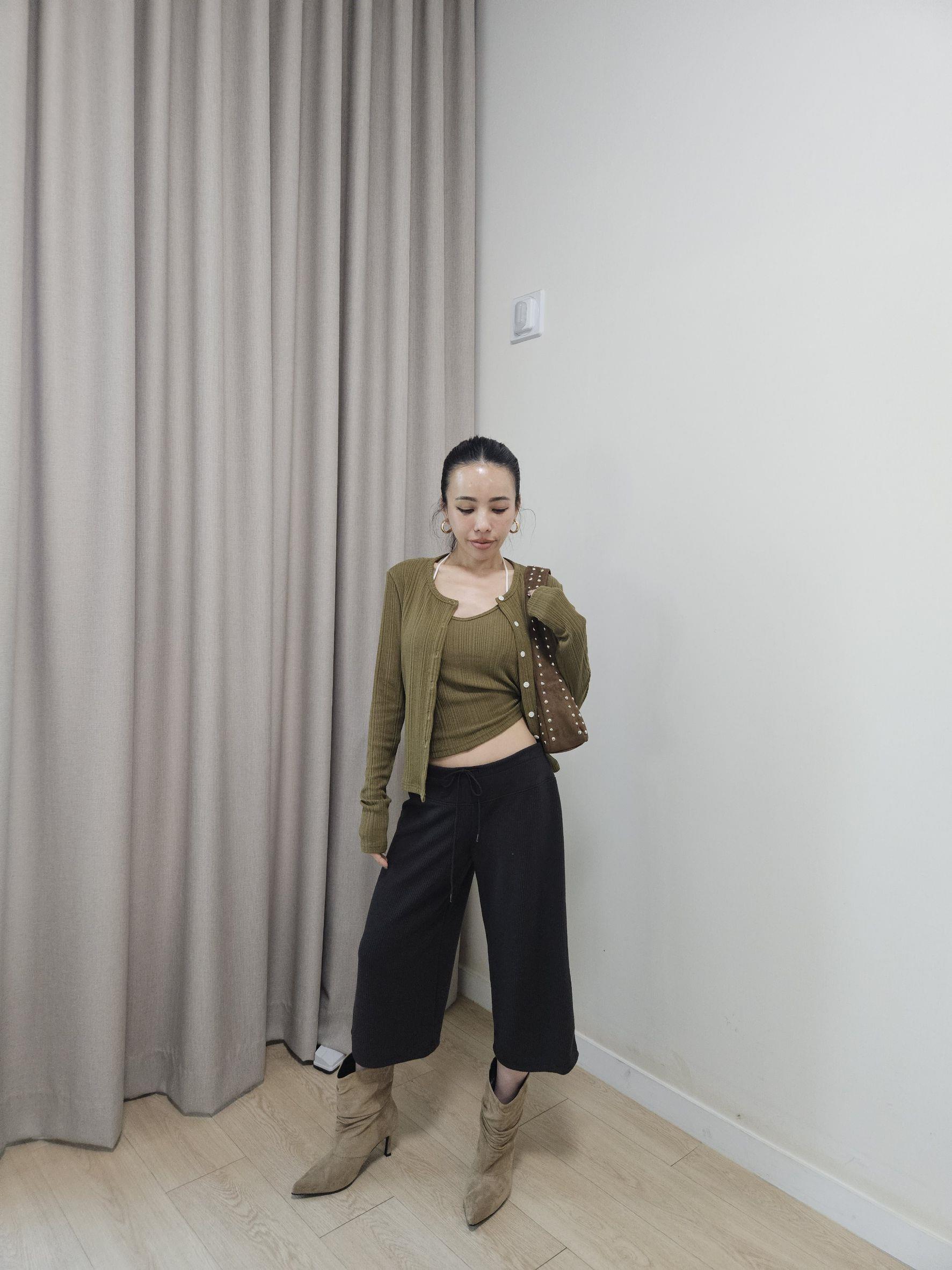 細肩坑條背心+排扣外套兩件組